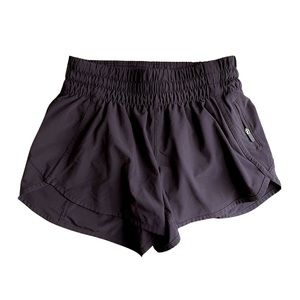 Lululemon 3.5 Hotty Hot Short in Aubergine
